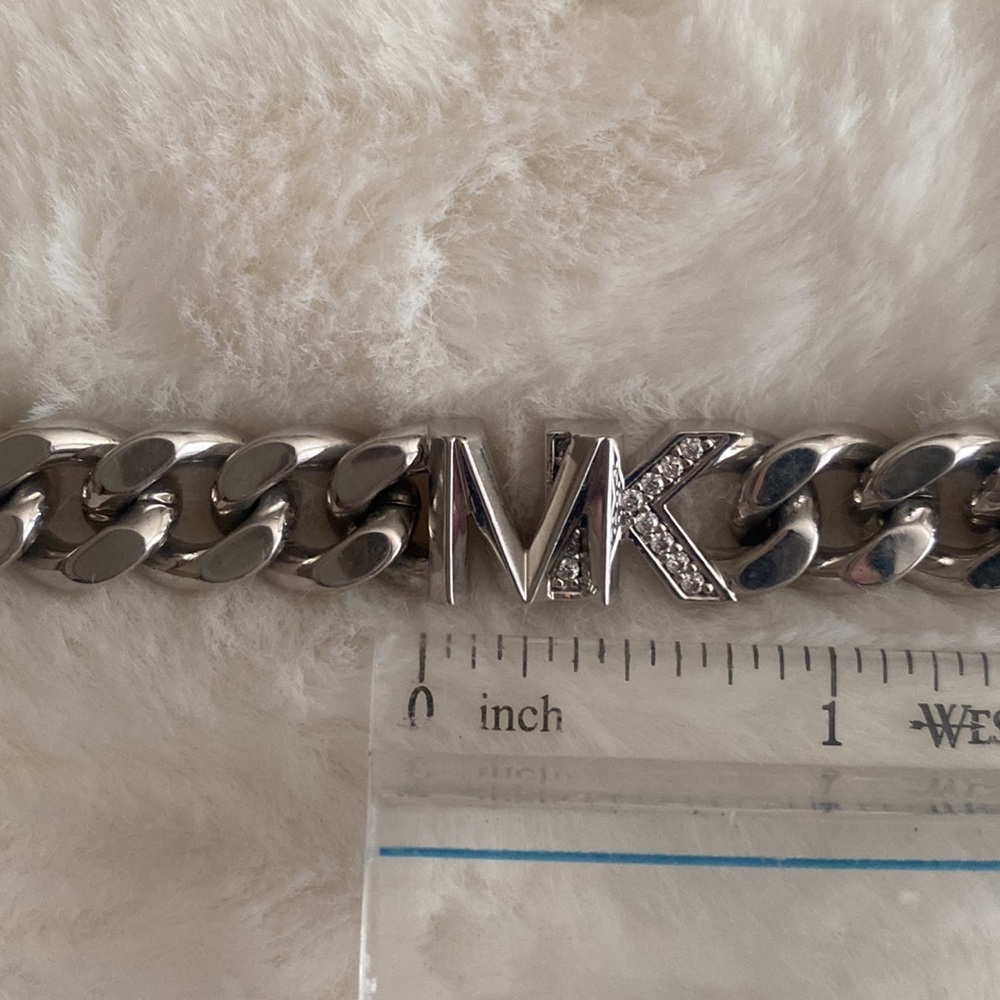 Michael Kors Silver Bracelet
Excellent condition like new!! - Picture 7 of 7